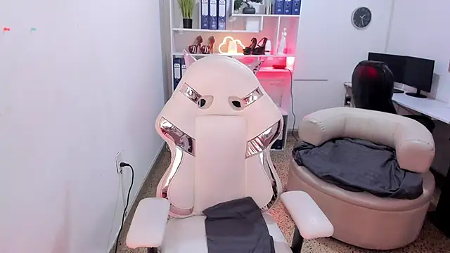 katya nt online show from October 2025 06:38:02 PM