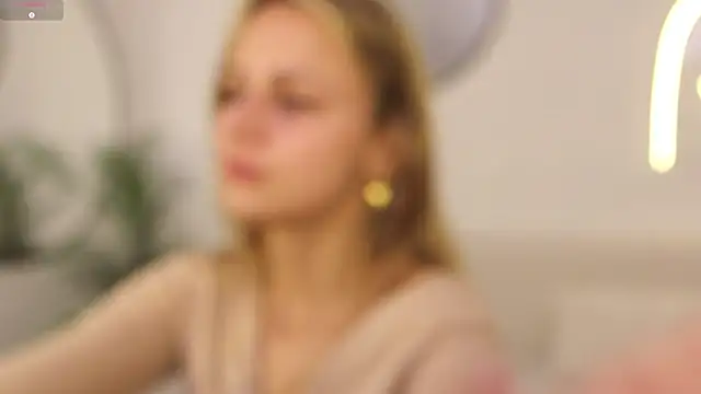 Snapshot of Wendy_D0ll chatting on May 2026 09:11:02 PM Wendy D0ll online show from May 2026 09:11:02 PM