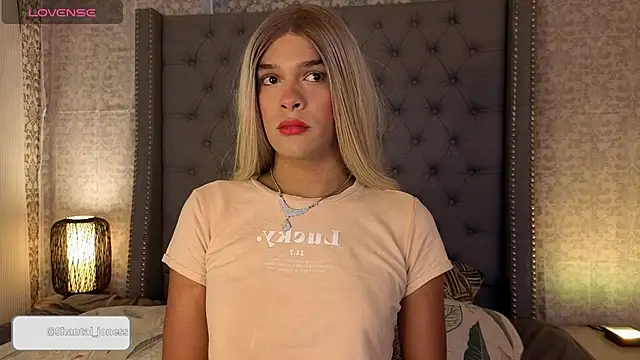 Shantal Joness online show from September 2025 09:08:02 PM