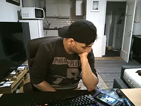 mihaimichael online show from September 2025 09:15:01 PM