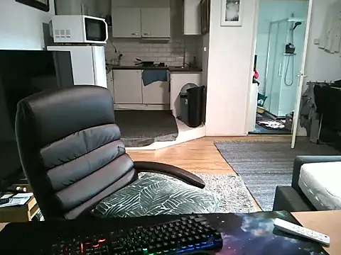 mihaimichael online show from September 2025 04:18:01 PM