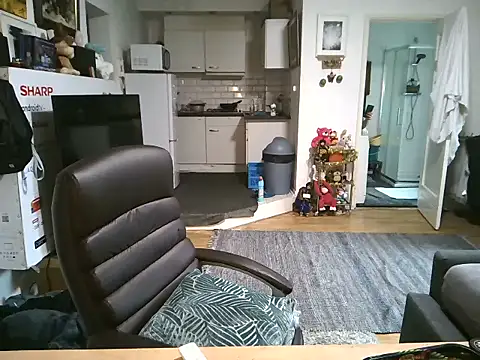 mihaimichael online show from November 2025 02:35:01 PM