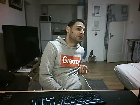 mihaimichael online show from April 2026 12:08:02 AM