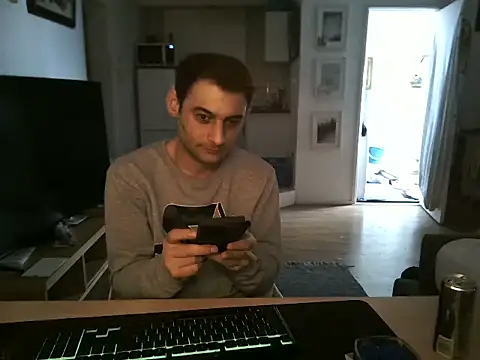 Snapshot of mihaimichael chatting on April 2026 09:08:01 AM mihaimichael online show from April 2026 09:08:01 AM