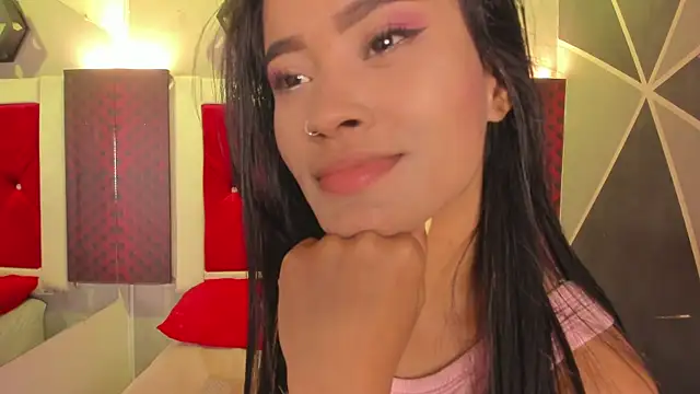 Karoll014 online show from April 2026 12:23:01 PM