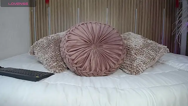 Tayzon Foxxx online show from March 2026 08:26:01 PM