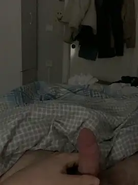 Erenn34 online show from April 2026 10:51:01 PM