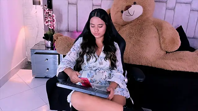 Marilyn-Cooper online show from December 2024 08:15:01 AM