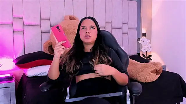 Marilyn-Cooper online show from December 2024 03:54:01 AM