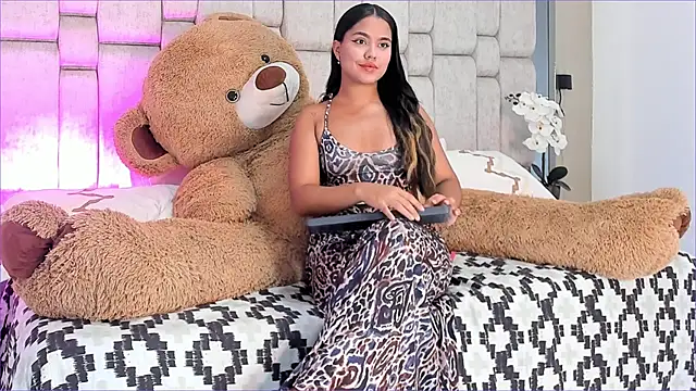 Marilyn-Cooper online show from January 2025 03:56:02 AM