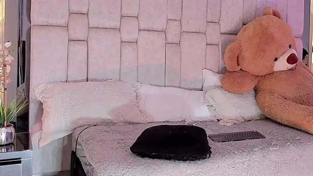 Marilyn-Cooper online show from February 2025 06:28:01 AM