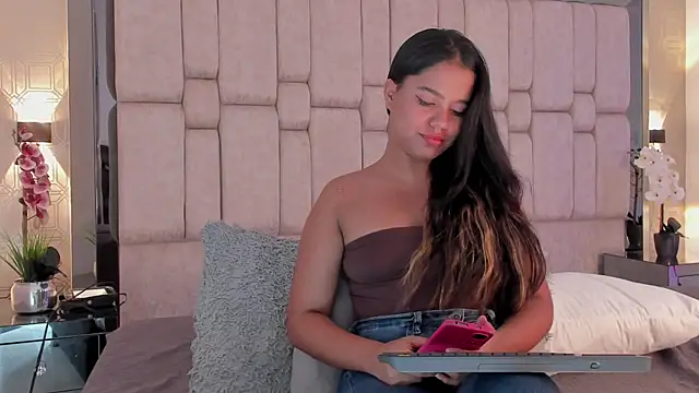 Marilyn-Cooper online show from March 2025 07:49:02 AM