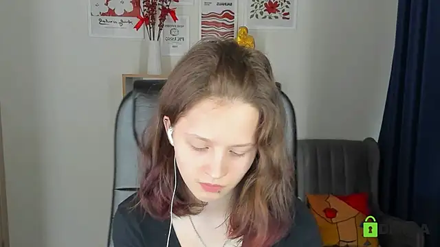 Alina Mills online show from May 2026 09:49:02 AM