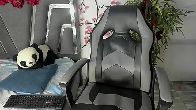 Black Rose2 online show from October 2025 12:03:02 PM