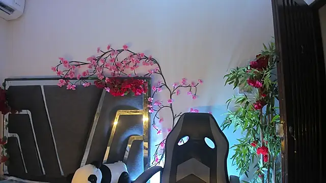 Black Rose2 online show from November 2025 11:19:01 AM