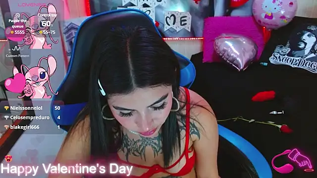 Snapshot of _luna_torres chatting on February 2025 04:52:01 PM  luna torres online show from February 2025 04:52:01 PM