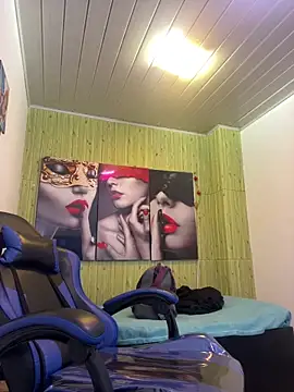  luna torres online show from March 2026 01:06:01 PM