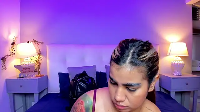 Snapshot of SaraaJhonsonn chatting on December 2025 04:11:01 PM SaraaJhonsonn online show from December 2025 04:11:01 PM