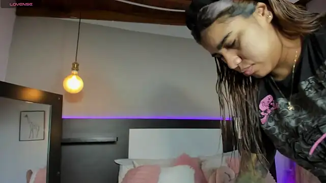 Snapshot of SaraaJhonsonn chatting on March 2026 02:09:01 PM SaraaJhonsonn online show from March 2026 02:09:01 PM