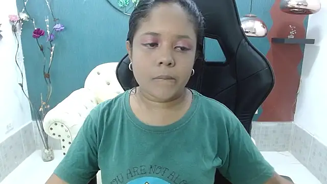 Snapshot of Melikasweetz chatting on February 2025 05:25:02 PM Melikasweetz online show from February 2025 05:25:02 PM