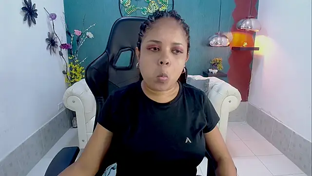 Snapshot of Melikasweetz chatting on February 2026 07:12:01 PM Melikasweetz online show from February 2026 07:12:01 PM