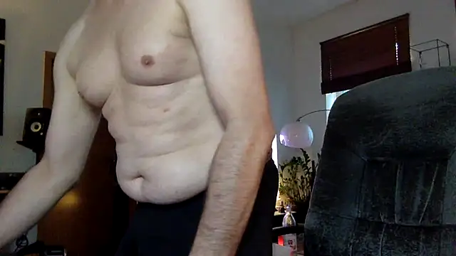 tomz0819 online show from September 2025 12:32:01 PM