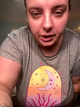 lairarose online show from November 2025 01:44:01 PM