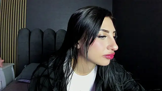 Snapshot of Nicolette_ks_ chatting on May 2026 05:04:01 AM Nicolette ks online show from May 2026 05:04:01 AM
