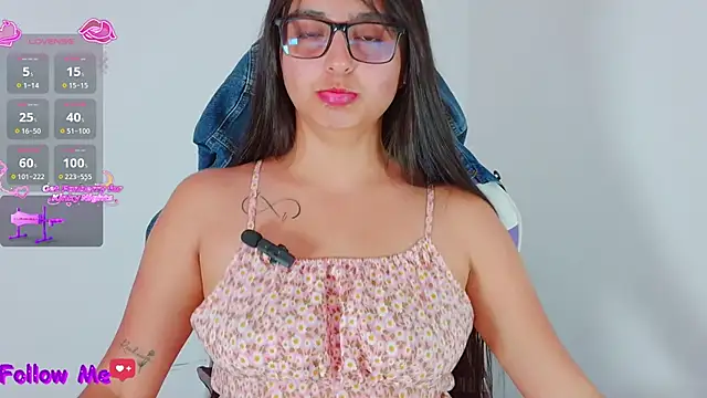 scarlleth  online show from February 2026 01:17:01 PM