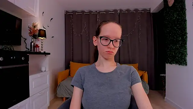 BettyBrowni online show from February 2025 07:18:02 PM