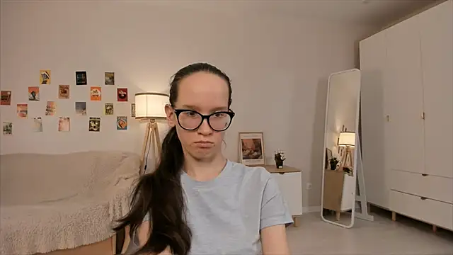 BettyBrowni online show from March 2025 07:17:01 PM