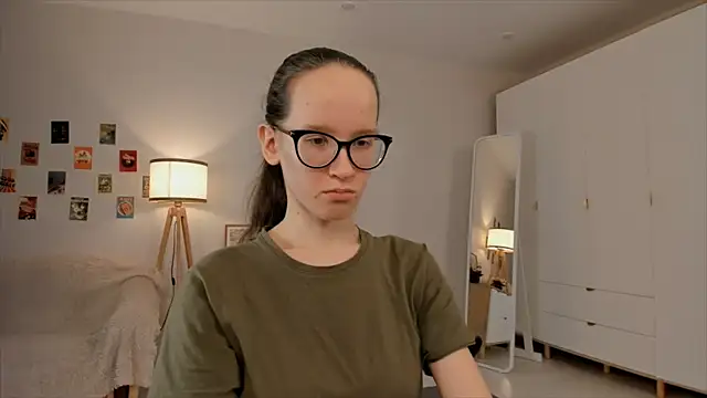 BettyBrowni online show from March 2025 07:17:01 PM