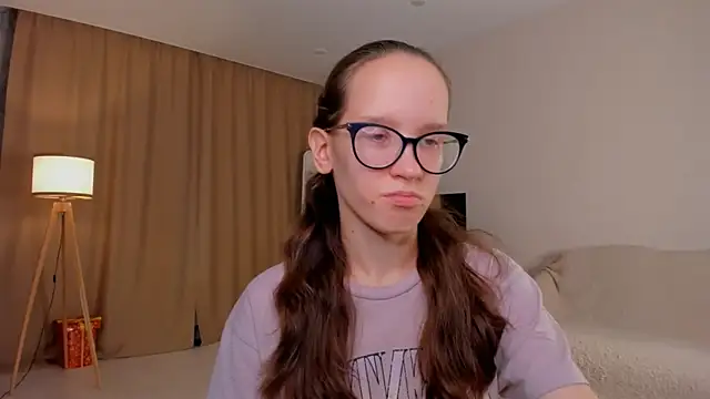 BettyBrowni online show from September 2025 04:12:02 PM