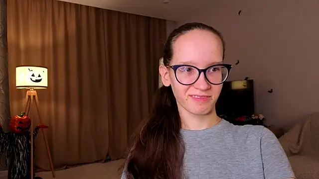 BettyBrowni online show from November 2025 04:07:02 PM