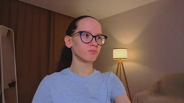 BettyBrowni online show from March 2026 04:12:02 PM