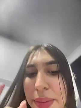 Paola  23 online show from February 2025 10:09:01 PM