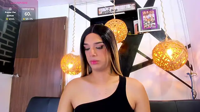 victoria aleia  online show from October 2025 10:03:02 PM