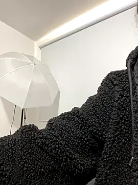 Isakeys  online show from September 2025 05:14:02 PM