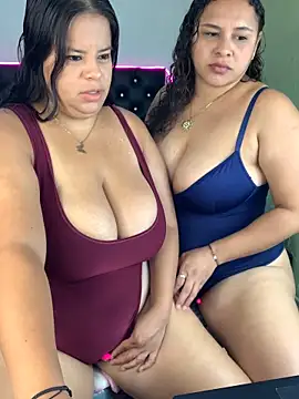 Snapshot of twocurvylatins chatting on May 2026 09:47:01 AM twocurvylatins online show from May 2026 09:47:01 AM