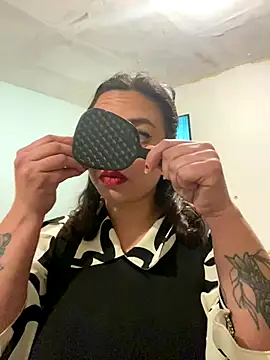 Lucrecia 33 online show from December 2025 06:50:01 AM