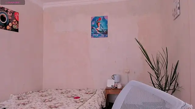 Snapshot of cClandesTina chatting on October 2025 08:12:01 AM cClandesTina online show from October 2025 08:12:01 AM