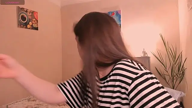 Snapshot of cClandesTina chatting on October 2025 03:57:02 PM cClandesTina online show from October 2025 03:57:02 PM