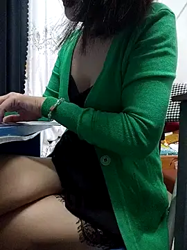 Haralushiaaa online show from November 2025 03:44:02 PM