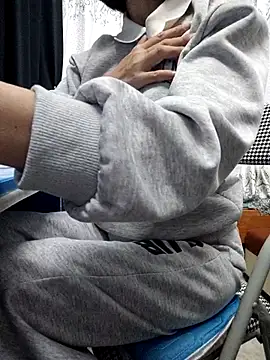 Haralushiaaa online show from November 2025 01:14:02 PM