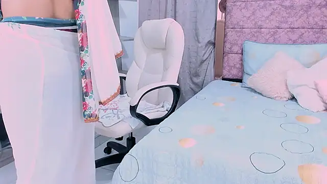  Lakshmi hotx online show from February 2025 12:16:02 PM