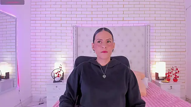 Coco Balenciaga  online show from March 2026 11:43:02 AM