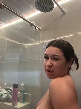 Pretty Isadora online show from January 2026 08:45:01 PM