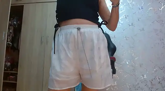 Samantabrown  online show from February 2025 10:07:01 AM