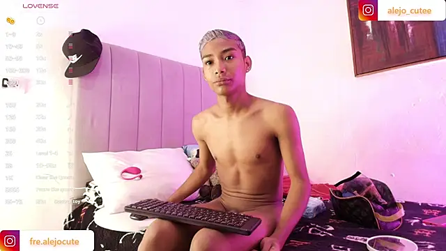 alejo cute online show from December 2024 01:49:02 PM