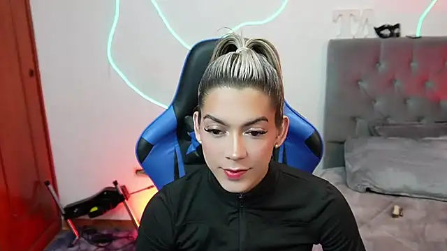 tay ler3 online show from December 2024 05:53:02 AM